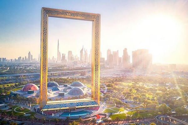 Dubai Trip with Frame